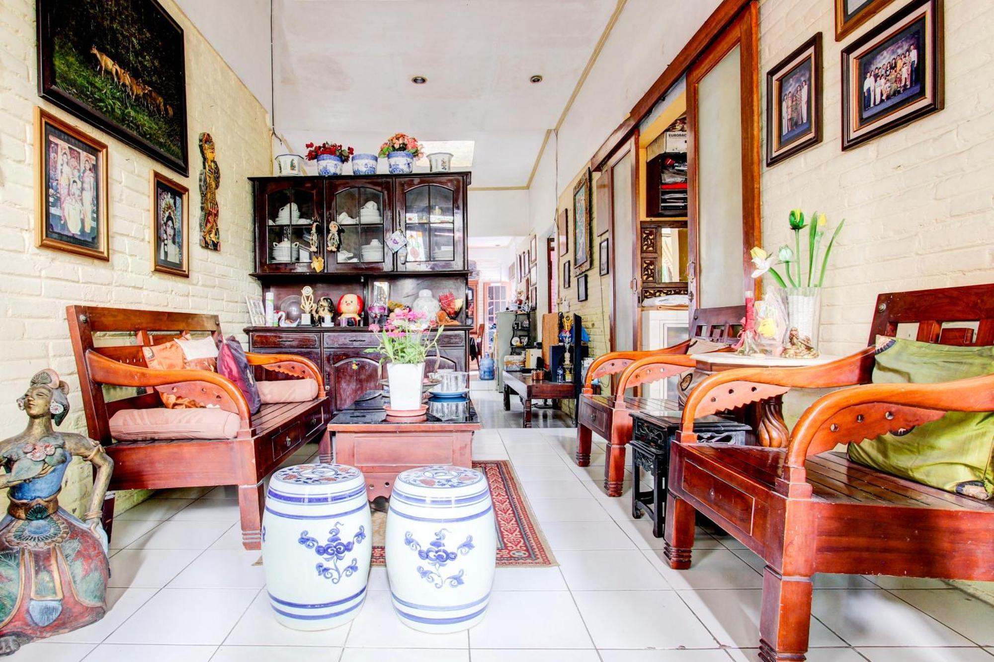 Oyo 94000 Omah Citra Genia Homestay Ngaglik Luaran gambar