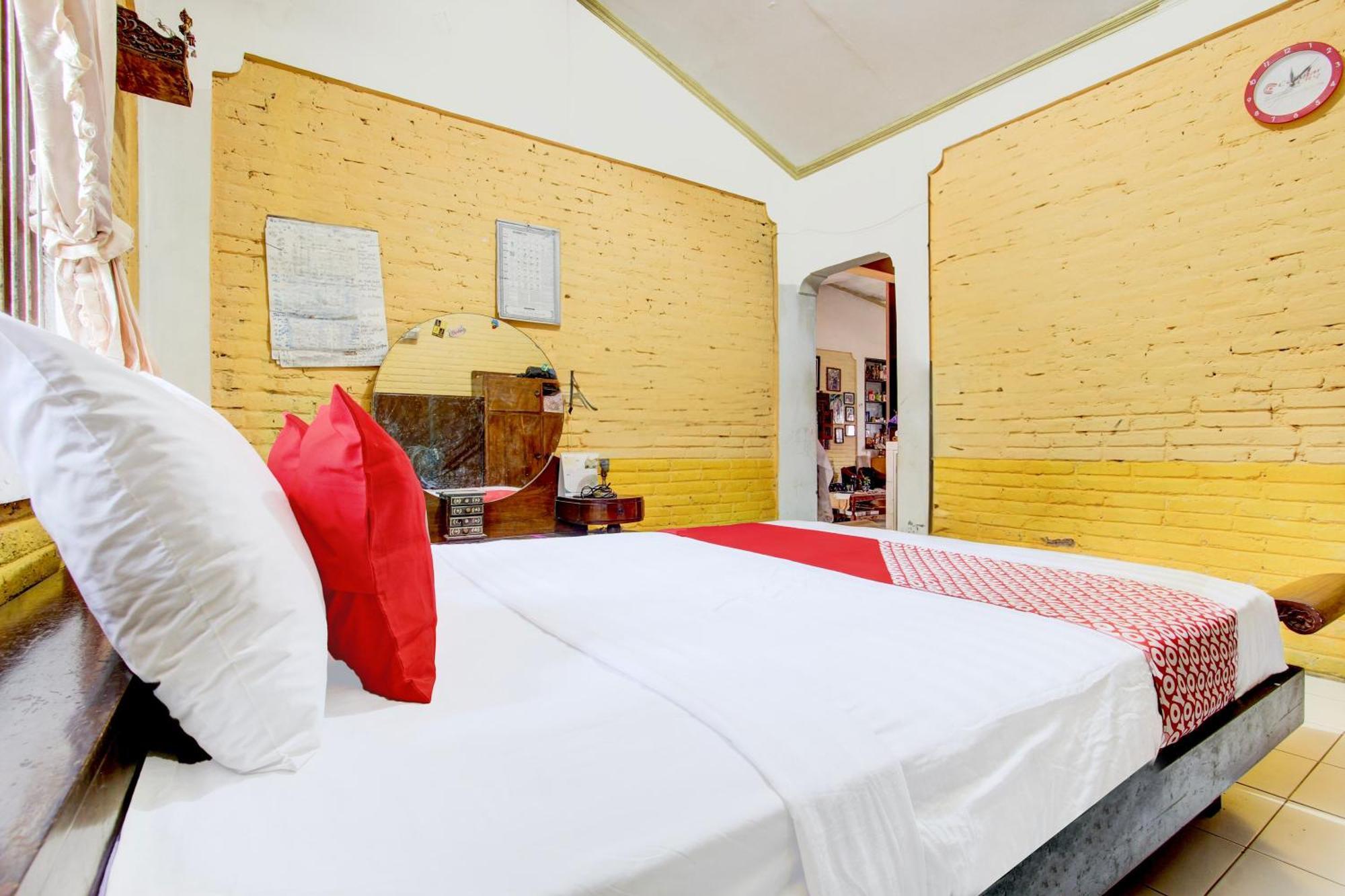 Oyo 94000 Omah Citra Genia Homestay Ngaglik Luaran gambar
