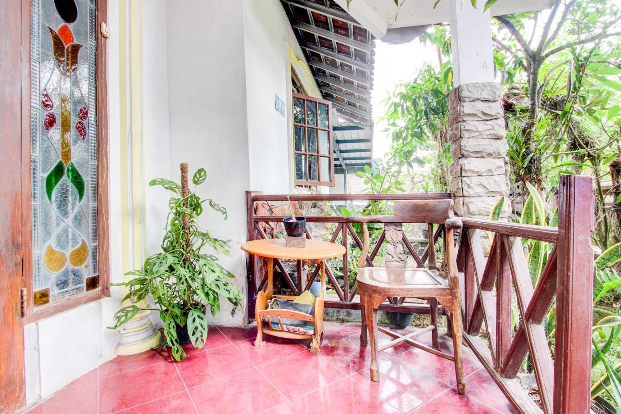 Oyo 94000 Omah Citra Genia Homestay Ngaglik Luaran gambar