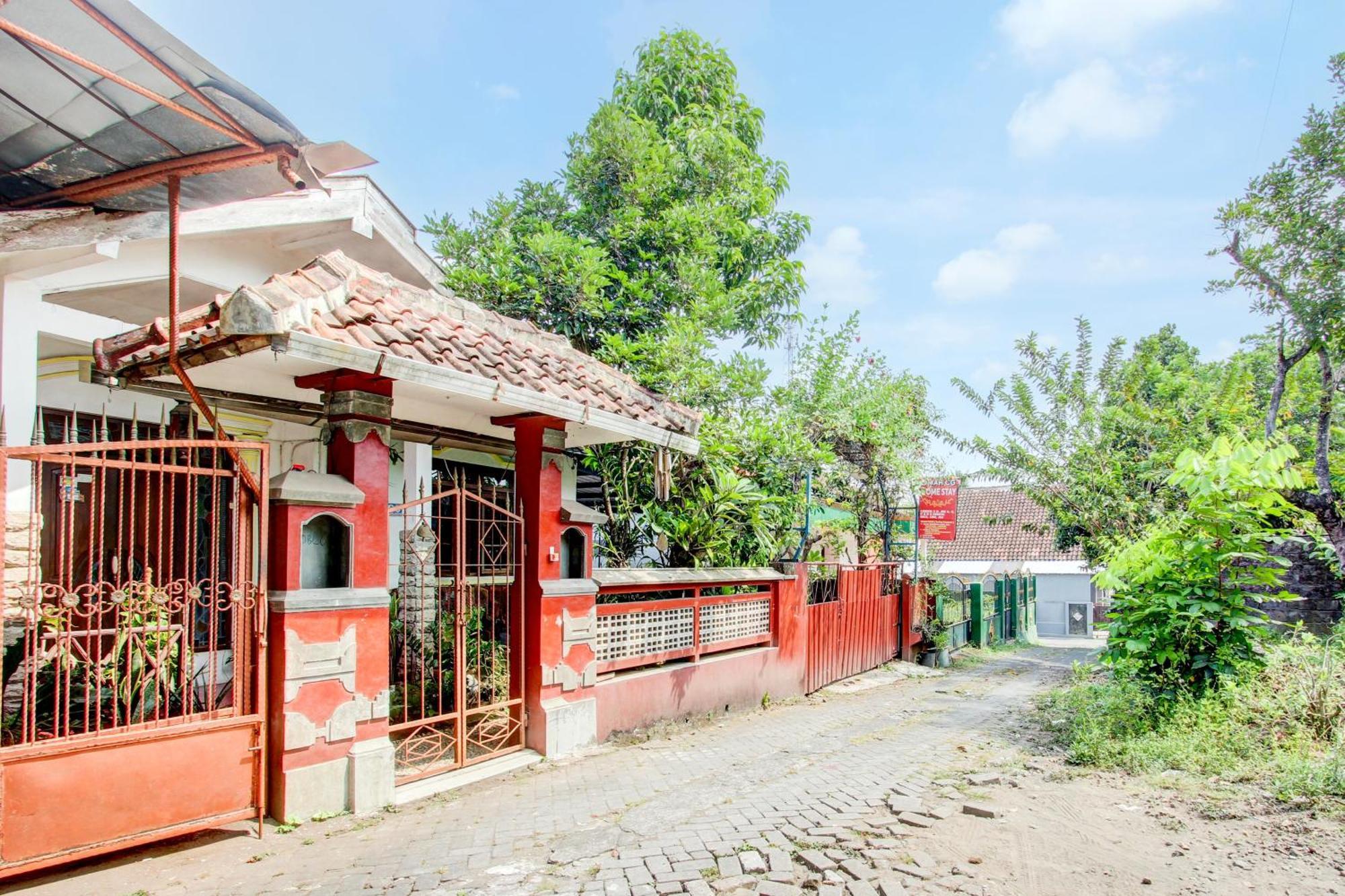 Oyo 94000 Omah Citra Genia Homestay Ngaglik Luaran gambar