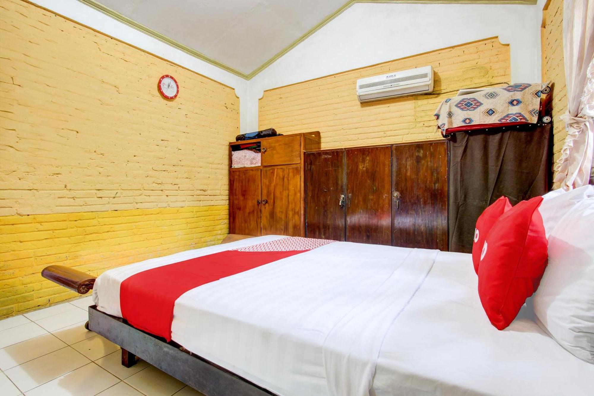 Oyo 94000 Omah Citra Genia Homestay Ngaglik Luaran gambar